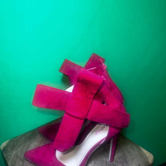 JustFab Red Bow Heel - Picture 6 of 9